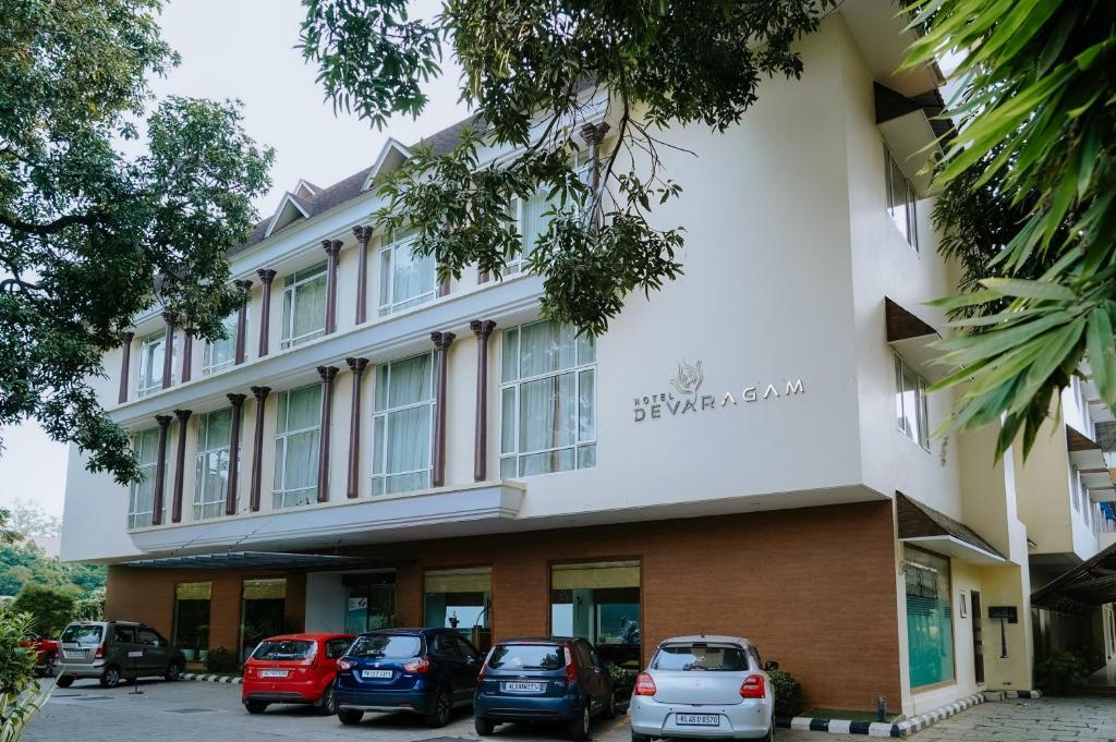 Hotel Devaragam